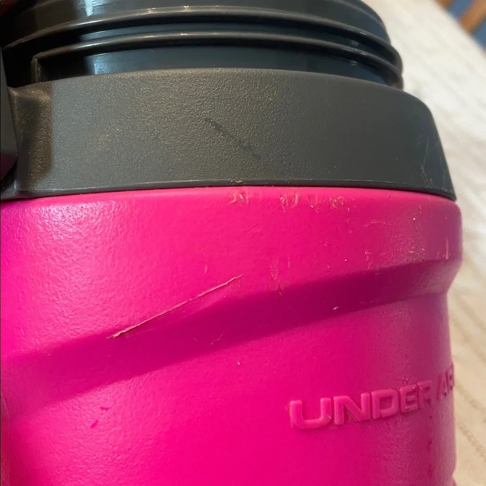 Under Armour Thermos pink screw lid hanging handle sports locking flip spout